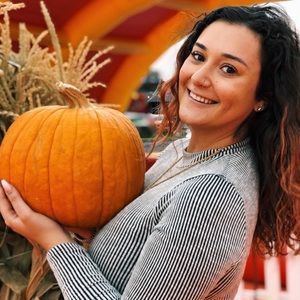 Meet your Posher, Allisia